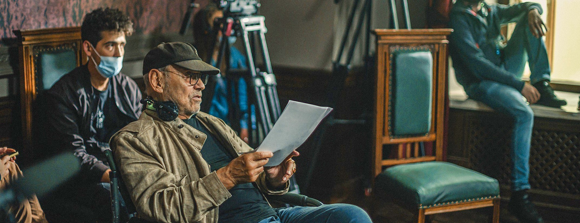 Андрей Кончаловский на съемках сериала